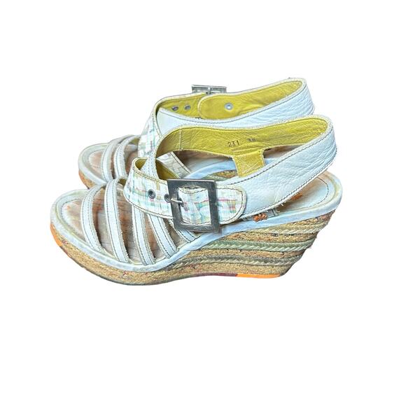 The Art Company Multicolor Graffiti Wedge Sandals - Size 7.5 - Picture 4 of 16